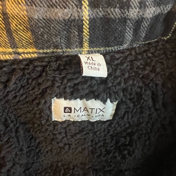 Matix plaid and fleece jacket - Picture 4 of 4